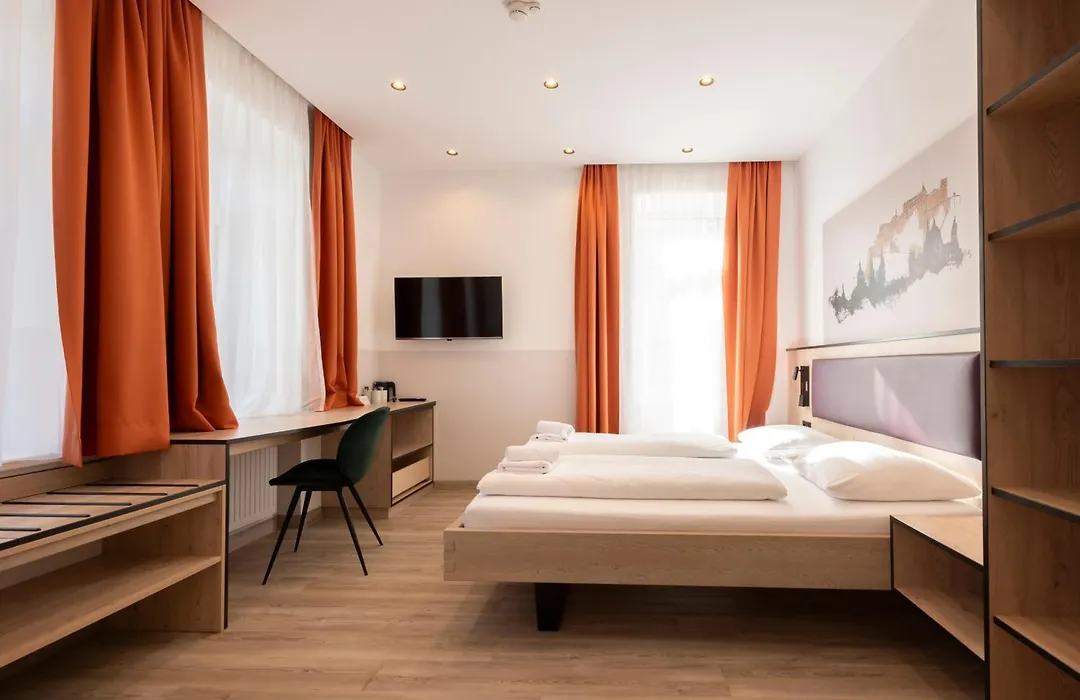 Villa Floeckner Bed & Breakfast-1